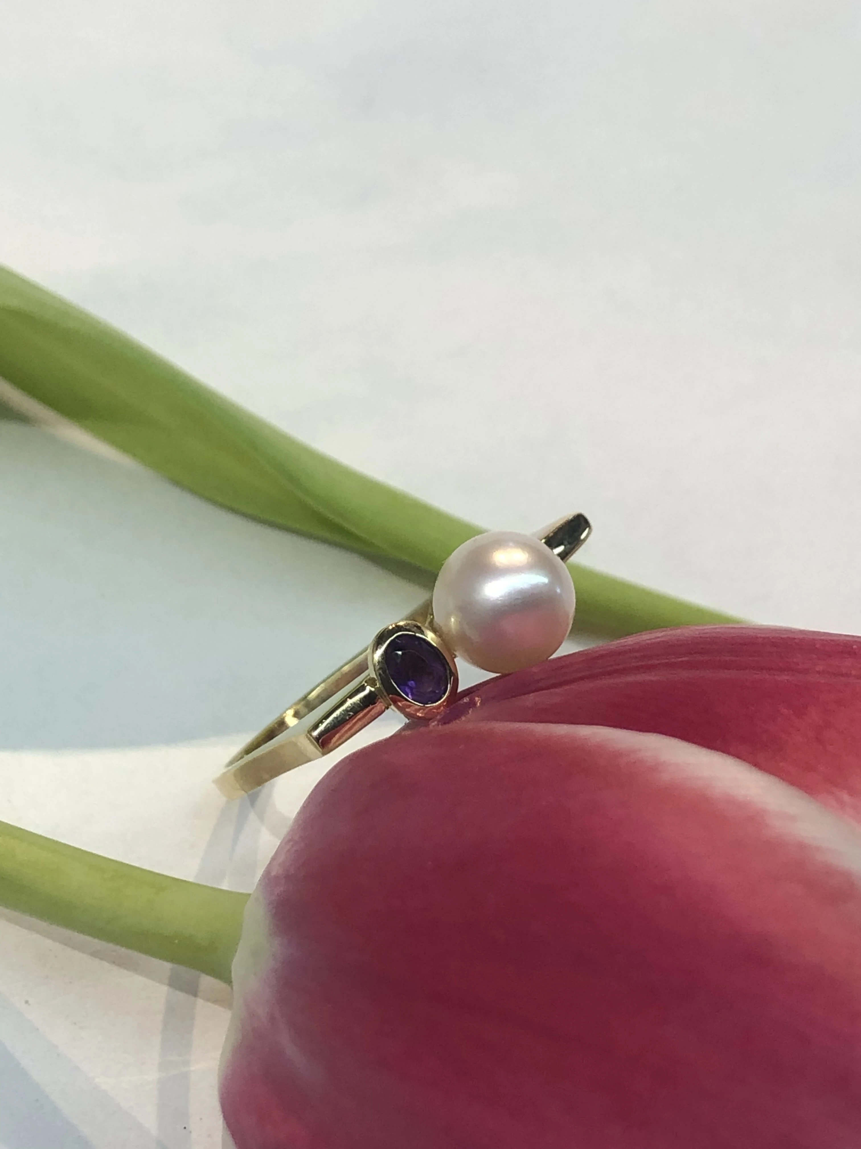 Ring med ädelsten