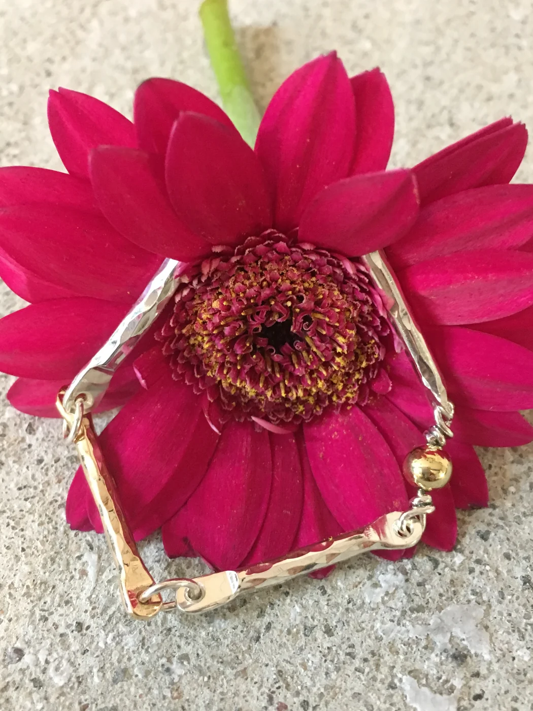Armband med detaljer